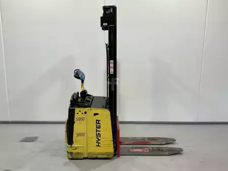 Wózek wysokiego podnoszenia 2007  Hyster S1.5S-4168 (1)