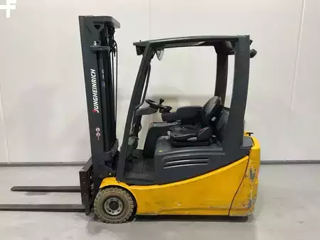 3-wiel elektrische heftrucks 2015  Jungheinrich EFG 216 (3)