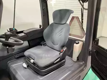 El truck - 4 hjulet 2019  Mitsubishi FB50-2 (5)