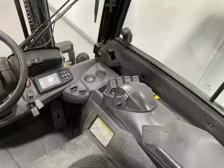 Elektro 4 Rad 2016  Mitsubishi FB35N (7)