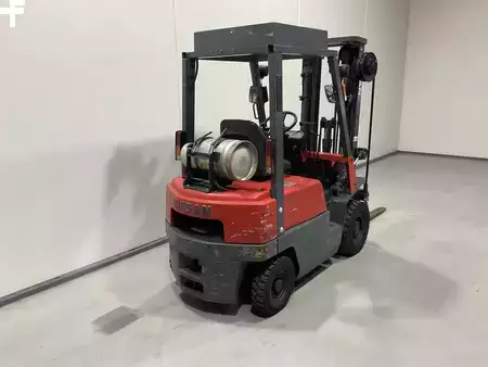 LPG Forklifts 1999  Nissan NJ01A15 (2)