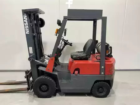 LPG Forklifts 1999  Nissan NJ01A15 (3)