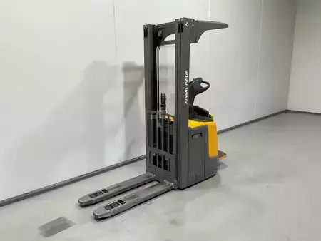 Stackers Stand-on 2018  Jungheinrich ERC 216Z (4)
