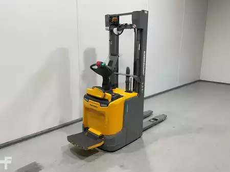 Stackers Stand-on 2021  Jungheinrich ERC 214 (2)