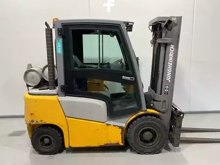 LPG Forklifts 2018  Jungheinrich TFG 425 (1)