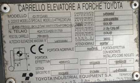 Carrello elevatore diesel 2013  Toyota 7FDA 50 (6) 