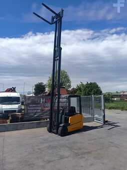 Jungheinrich EFG 320