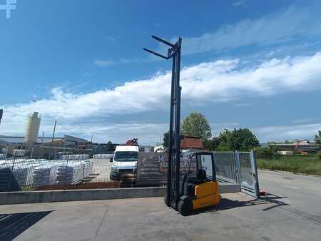 Jungheinrich EFG 320