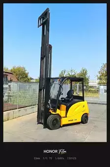 Carrelli elettrici 4 ruote 2022  Hyundai 30B-7A (15)