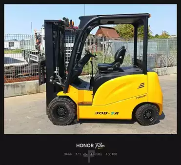 Carrelli elettrici 4 ruote 2022  Hyundai 30B-7A (20)