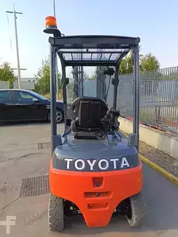 Carrelli elettrici 4 ruote 2021  Toyota 8FBM20T (5)