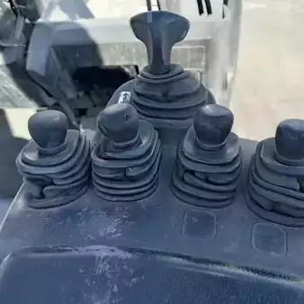 Carrelli elettrici 3 ruote 2003  Toyota 7FBEF18 (8)