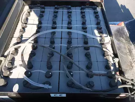 Carrelli elettrici 3 ruote 2003  Toyota 7FBEF18 (9)
