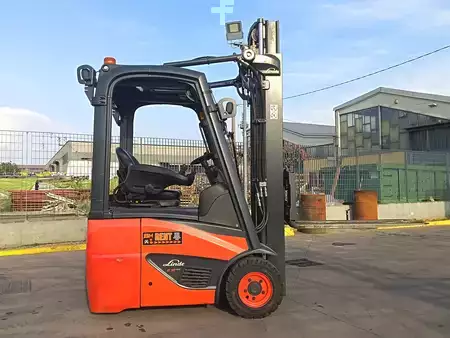 Carrelli elettrici 3 ruote 2023  Linde E 12-02 (10)