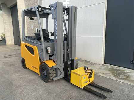 Carrelli elettrici 4 ruote 2016  Jungheinrich EFG 430K (7)