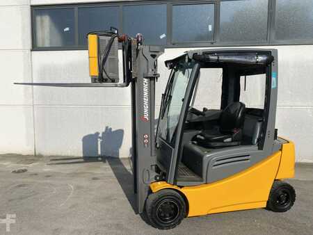 Elektro čtyřkolový VZV 2022  Jungheinrich EFG 320 (10)