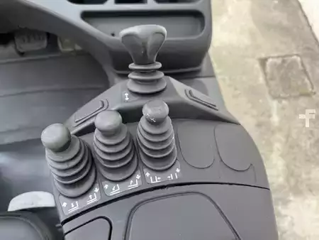 Carrelli elettrici 4 ruote 2021  Linde E25-01 (12)