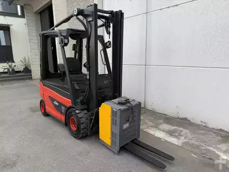 Carrelli elettrici 4 ruote 2021  Linde E25-01 (7)