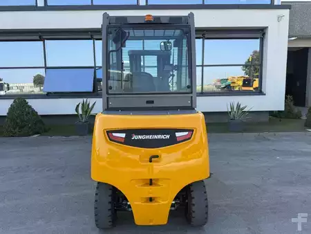 Carrelli elettrici 4 ruote 2020  Jungheinrich EFG 545K (4)