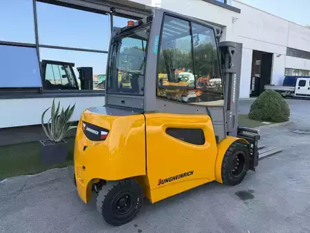 Carrelli elettrici 4 ruote 2020  Jungheinrich EFG 545K (5)