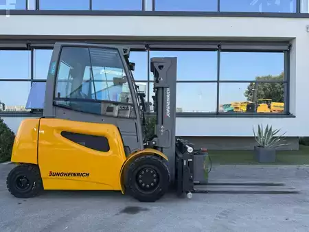 Carrelli elettrici 4 ruote 2020  Jungheinrich EFG 545K (6)