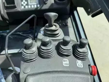 Carrelli elettrici 4 ruote 2020  Toyota 8FBMT50 (15)