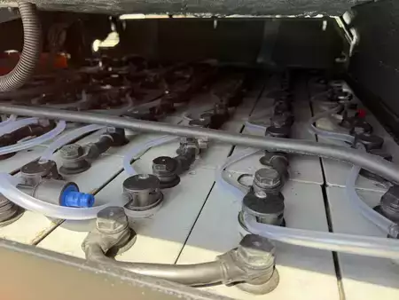 Carrelli elettrici 4 ruote 2020  Toyota 8FBMT50 (16)