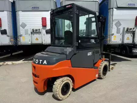Carrelli elettrici 4 ruote 2020  Toyota 8FBMT50 (5)