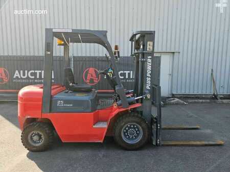 Diesel Forklifts 2022  Plus Power VTDD-25 (1)