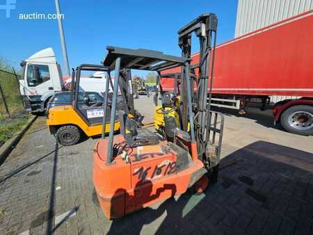 3-wiel elektrische heftrucks 1990  Linde E15 (3)