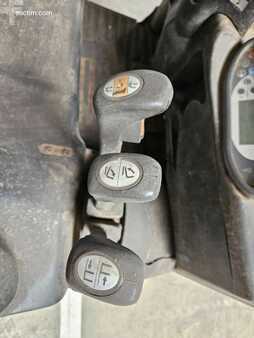 Electric - 3 wheels 2013  Still RX 50-10 (14)