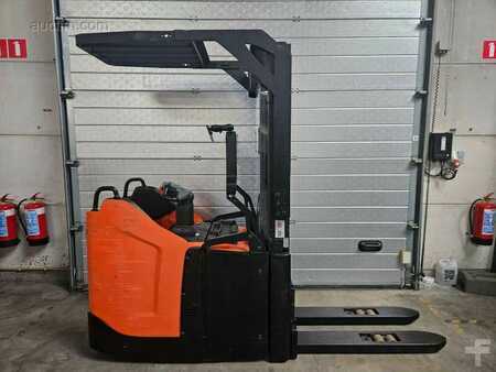 Stapelaars 2019  Toyota SPE140L (1)