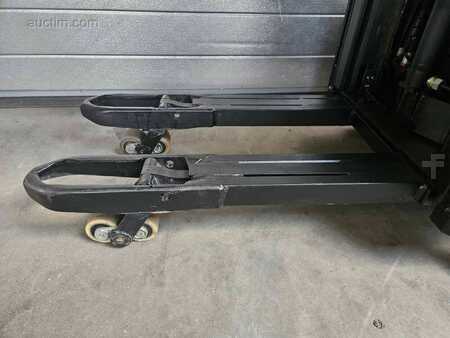 Stapelaars 2019  Toyota SPE140L (18)