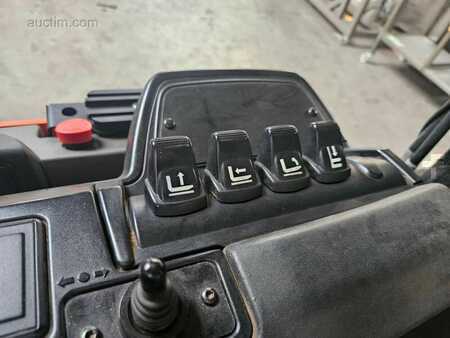 Retraky 2016  Toyota RRE140MC (12)