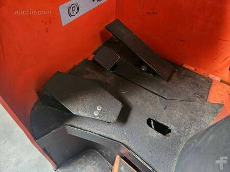 Retraky 2016  Toyota RRE140MC (13)