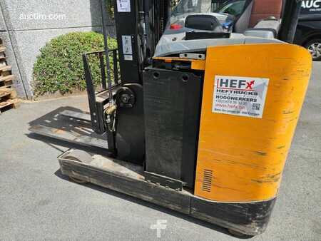 Carrelli retrattili 2010  BT RRE 160 (7)