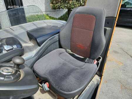 Carrelli retrattili 2010  BT RRE 160 (9)