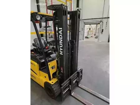 Elektromos 3 kerekű 2014  Hyundai 18BT-9 (16)