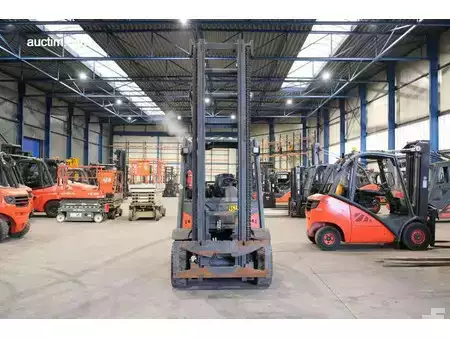 Dieselový VZV 2016  Linde H40D-02 (7)