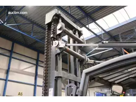 Dieselový VZV 2016  Linde H40D-02 (9)