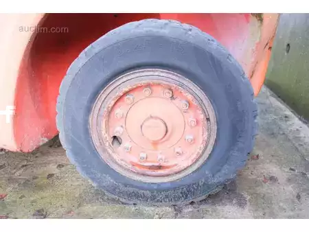 Dízel targoncák 2005  Linde H70D (28)