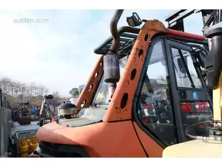 Dízel targoncák 2005  Linde H70D (34)