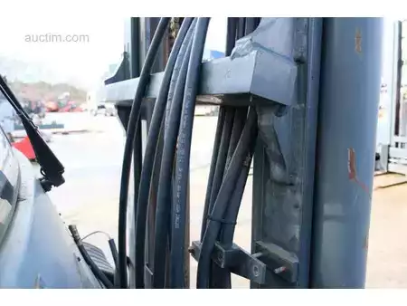 Dízel targoncák 2005  Linde H70D (4)