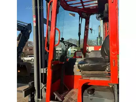 Skyvemast 2010  Combilift C4000 (8)