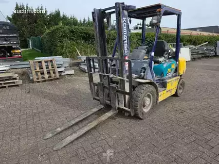 Dieselstapler 2004  Komatsu FD25T-14 (1)