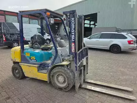 Dieselstapler 2004  Komatsu FD25T-14 (6)