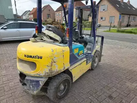 Dieselstapler 2004  Komatsu FD25T-14 (7)