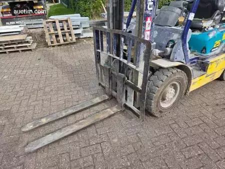 Dieselstapler 2004  Komatsu FD25T-14 (9)