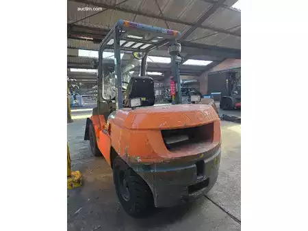 Diesel Forklifts 2006  Toyota 42-7FD35 (5)