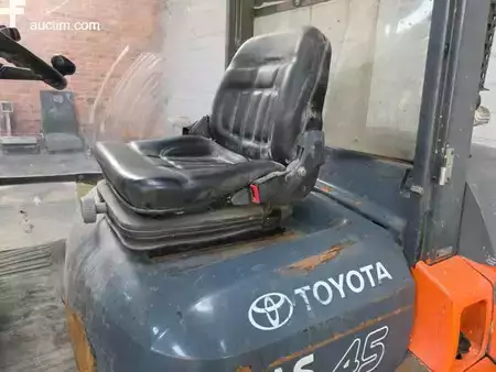Diesel Forklifts 2008  Toyota 42-7FD40 (19)